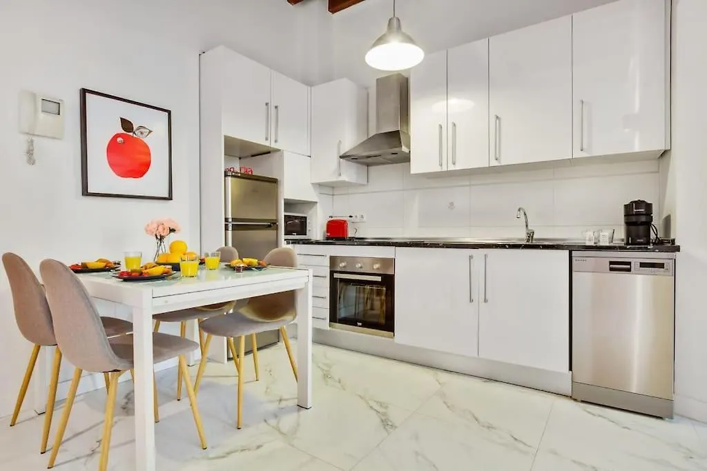 Ayma Apartamento Ollerias Malaga Apartment